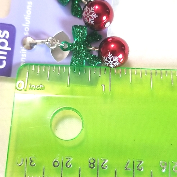 New Claires Christmas Bow Ornament Earrings - Picture 4 of 4